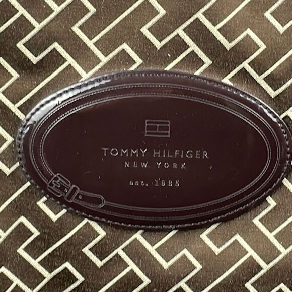 Tommy Hilfiger Logo Print Brown Sateen Patent Leather Trim Tote Bag - Picture 5 of 9